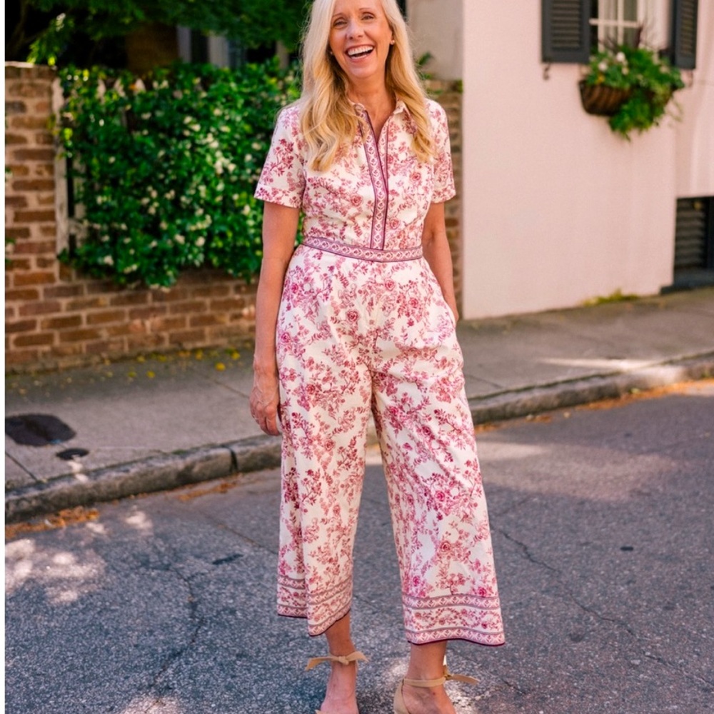 Gal Meets Glam Floral Jumpsuit size 4